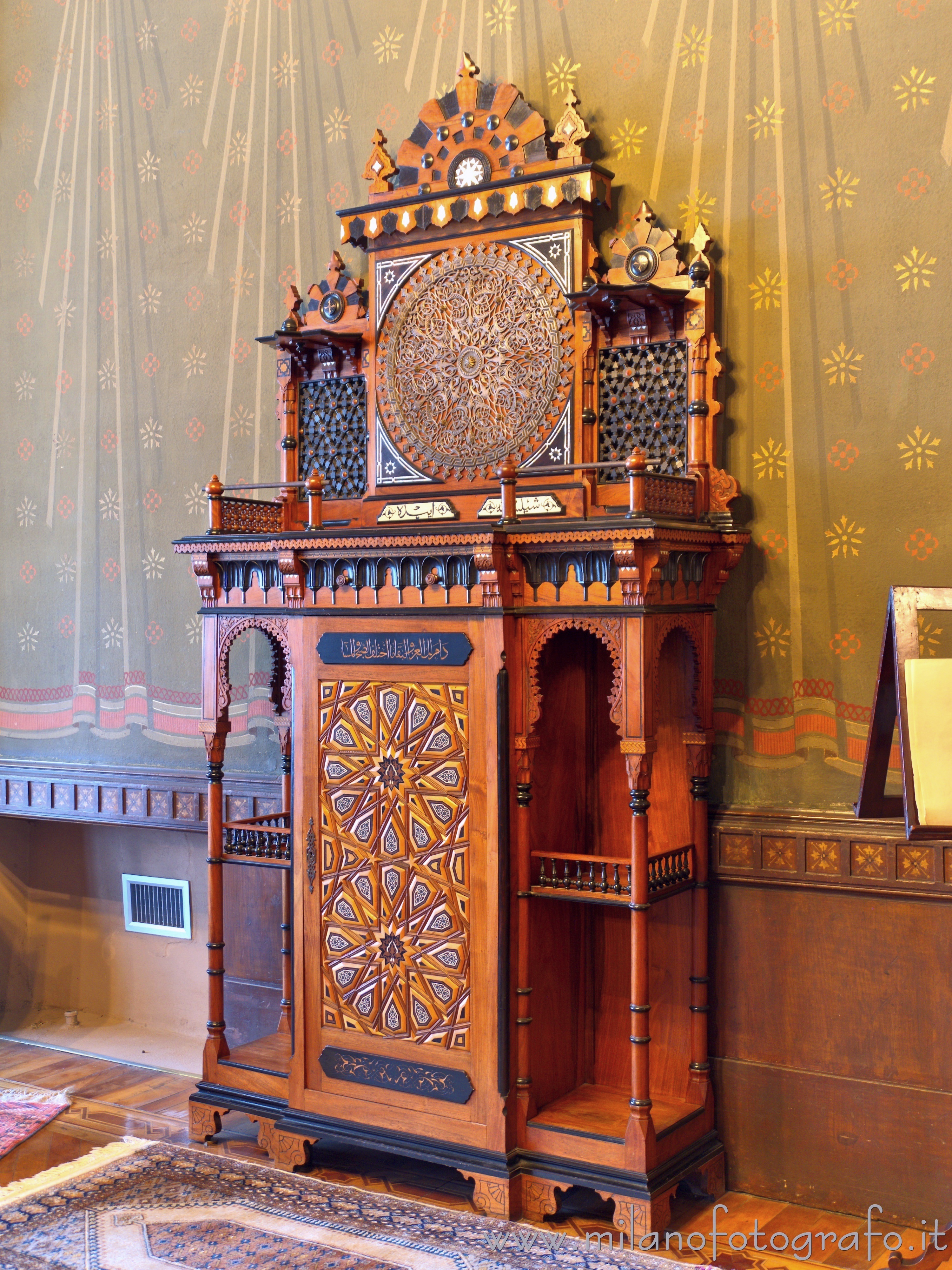 Milano - Credenza in stile arabo in Casa Verdi - Foto a piena risoluzione